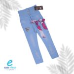 ⁦بنطلون بناتي حروف وكرفته وسط AW26⁩ - الصورة ⁦2⁩