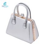 ⁦شنطة راقي كبير لماع 8906⁩ - الصورة ⁦4⁩